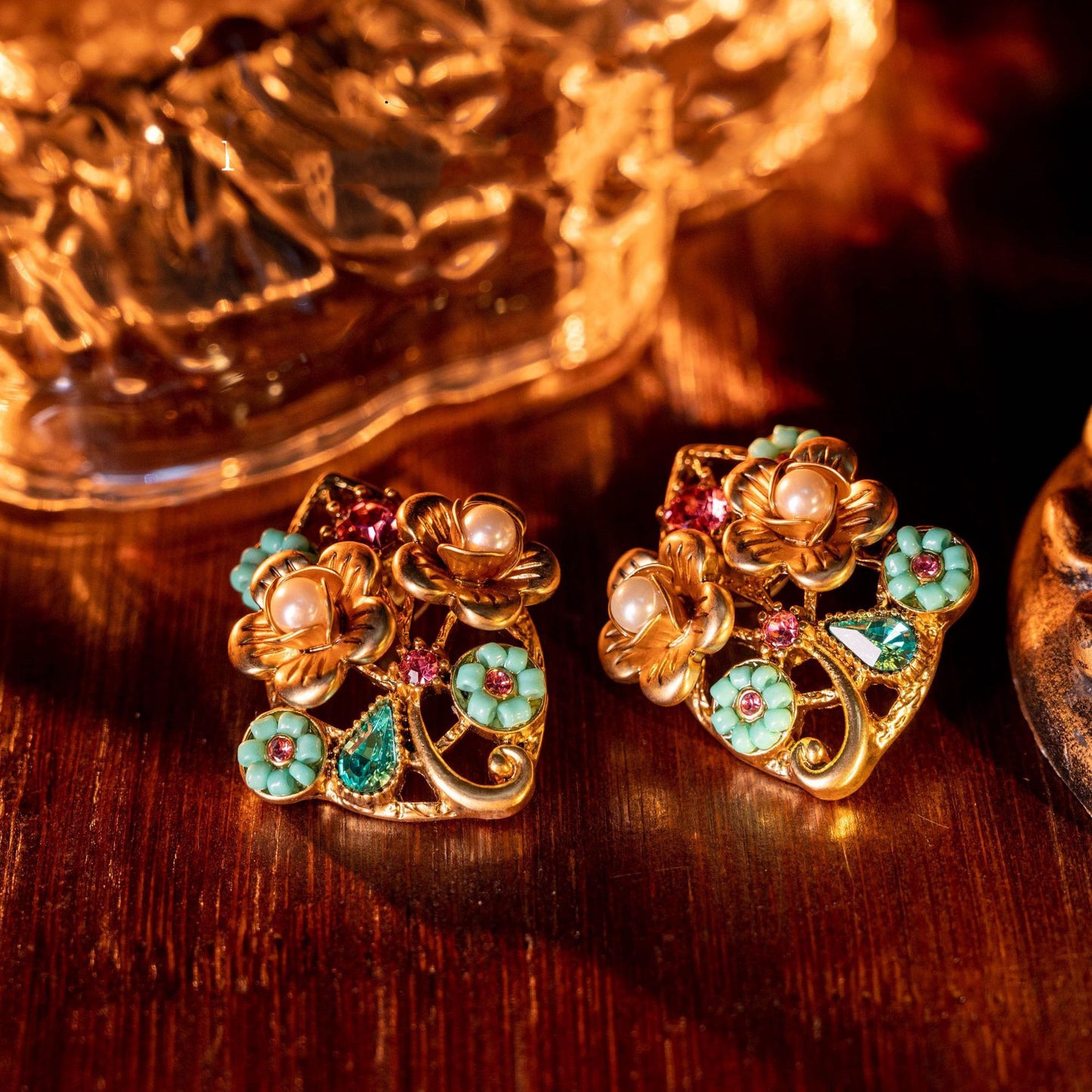 Vintage Inlaid Pearl Beautiful Necklace Bracelet Ear Studs Clip Set, Dazzling Vintage Jewelry