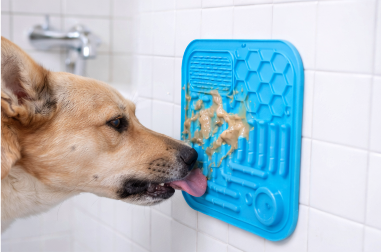 Calming Dog Lick Mat – Stress Relief Feeding Pad (With Suction)