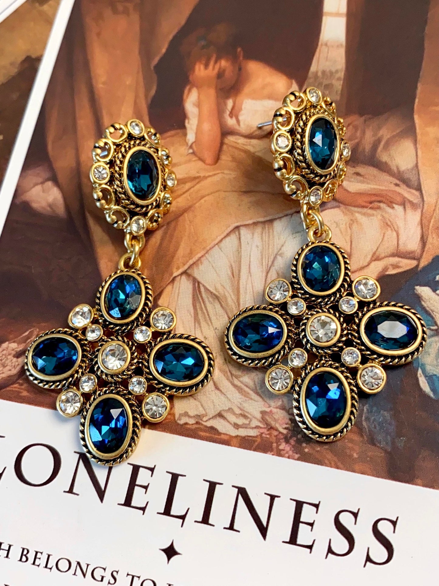 Exquisite Retro Rhinestone Vintage Earrings